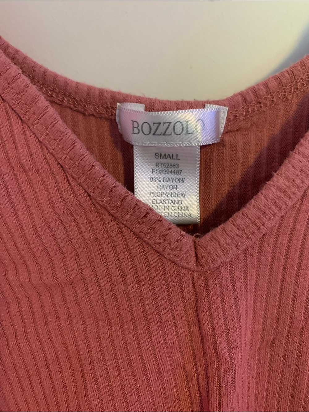 Bozzolo Dusty Rose Ribbed V-Neck Cropped Cami - Picture 2 of 2